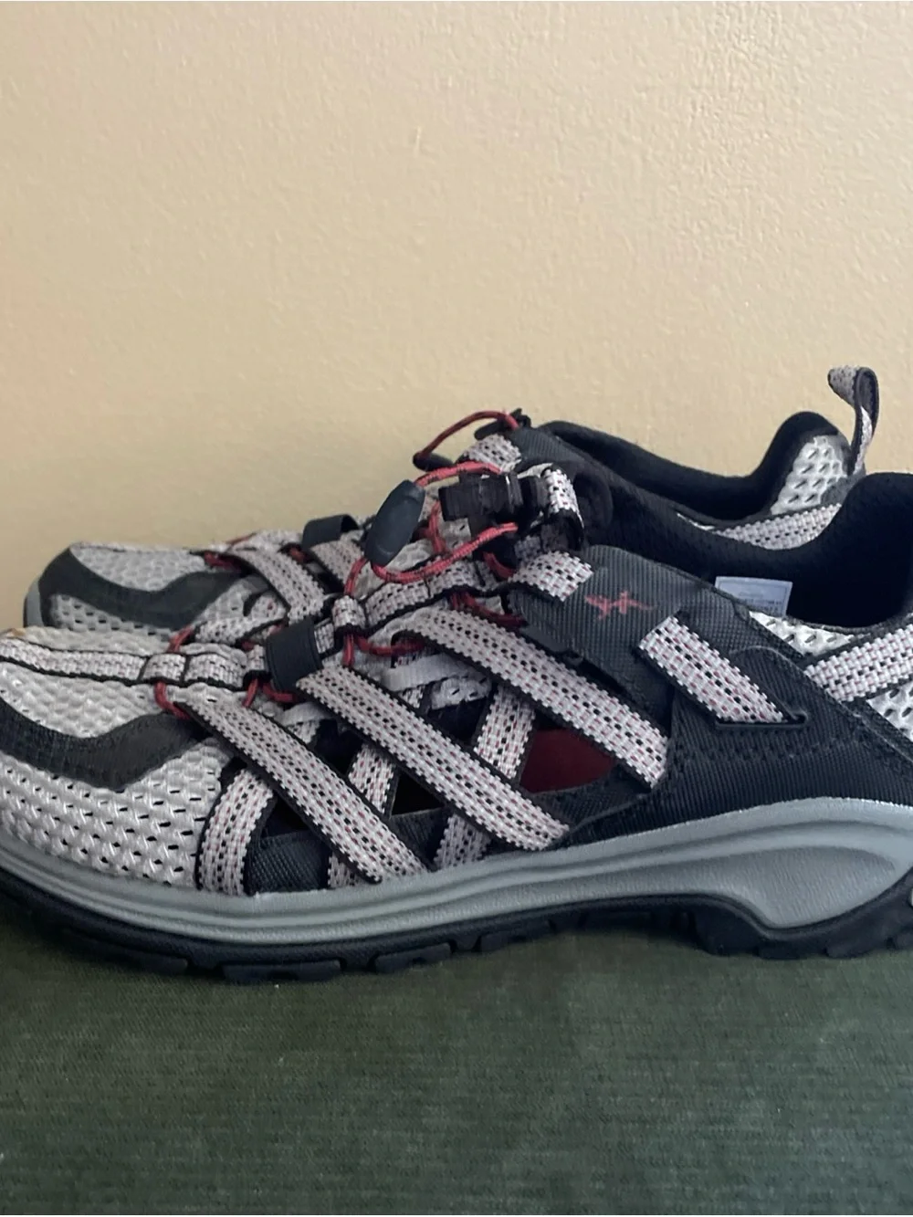 Chaco Outcross Evo 2 Shoes Men’s 8 Gray Black Outdoor Hiking Water Shoe J104933